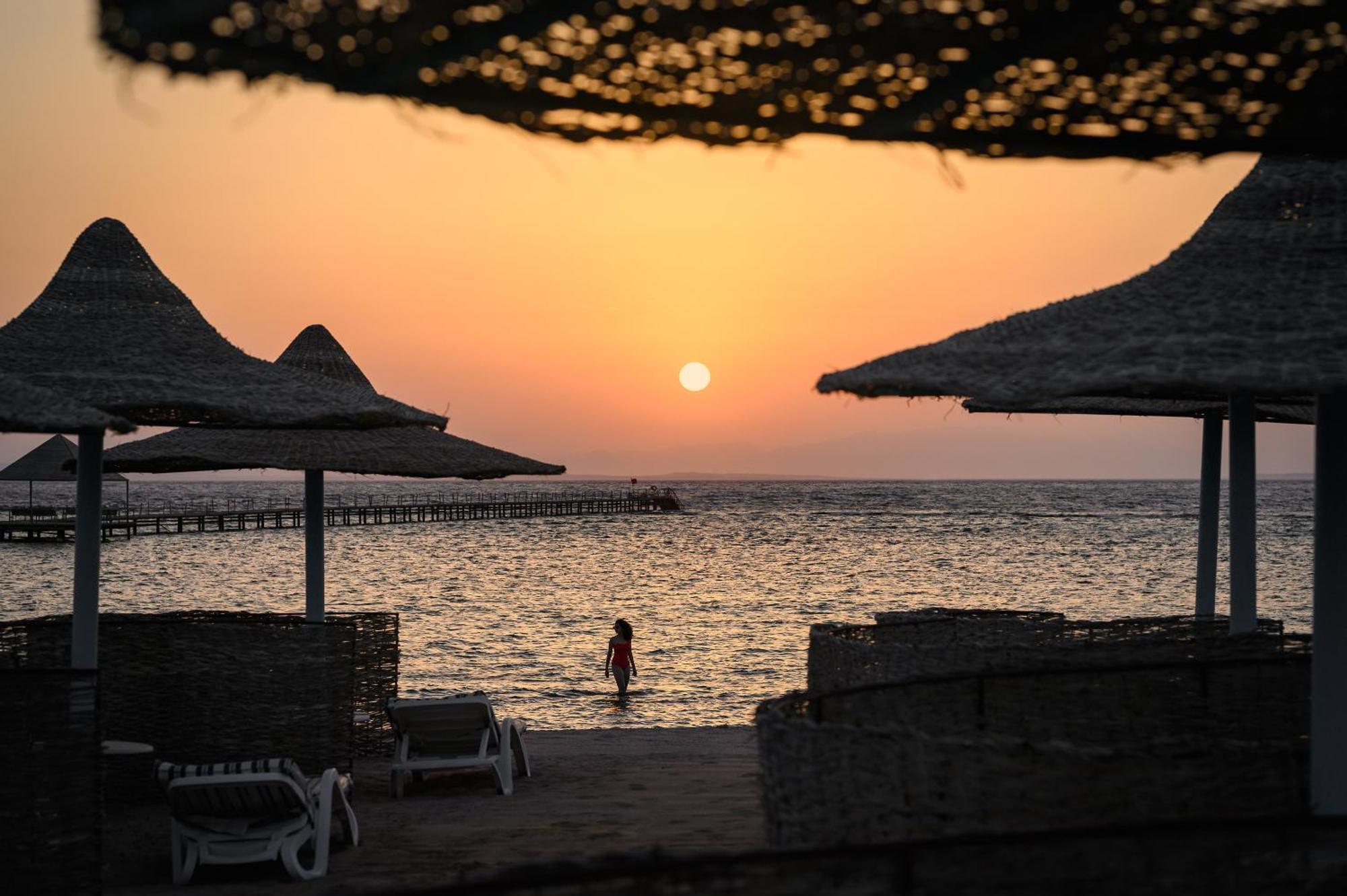 Iberotel Redsina Charm el-Cheikh Extérieur photo Sunset at the Dead Sea